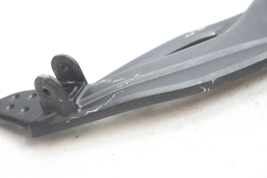 photo de FUSSRASTEN HALTEPLATTEN VORN RECHT KAWASAKI ER-6 ER6 N 650 (2005 - 2009) - Technische Nahaufnahme