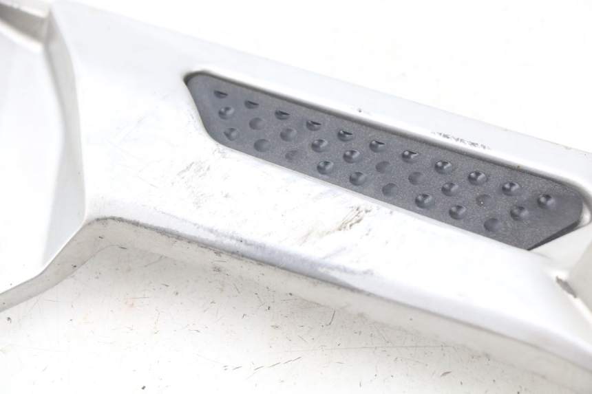 photo de RECHTE VORDERE FUßRASTENHALTERUNG YAMAHA FJR ABS 1300 (2006 - 2012) - Technische Nahaufnahme