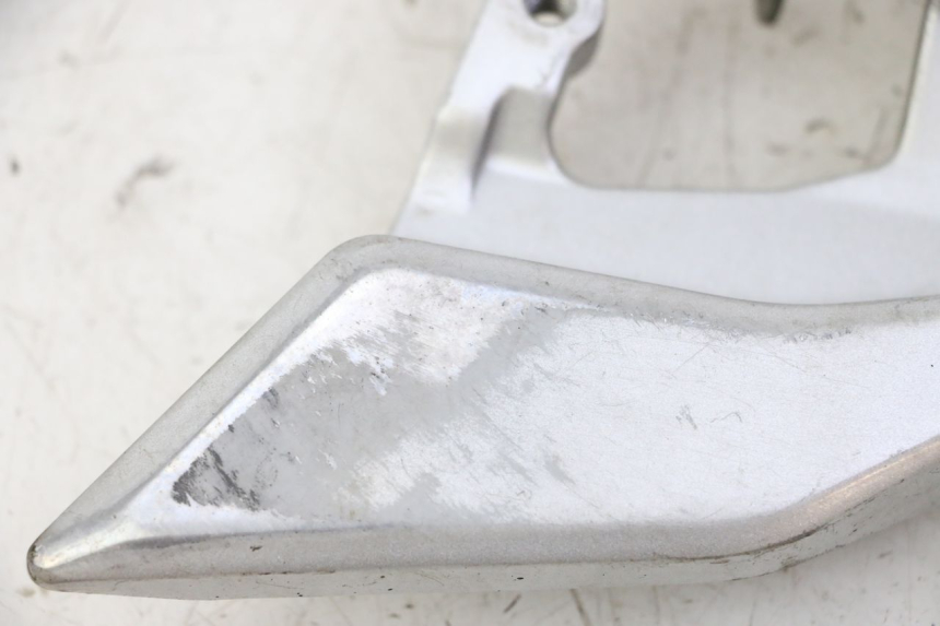 photo de RECHTE VORDERE FUßRASTENHALTERUNG YAMAHA FJR ABS 1300 (2016 - 2020) - Detailansicht des Bauteils