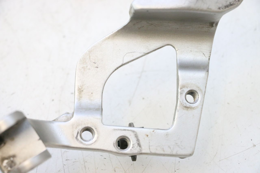 photo de FUSSRASTEN HALTEPLATTEN VORN RECHT YAMAHA FJR 1300 (2001 - 2005) - Detailansicht des Bauteils