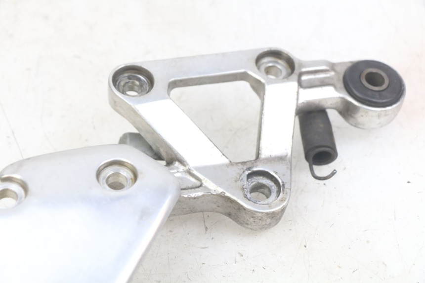 photo de RECHTE VORDERE FUßRASTENHALTERUNG YAMAHA FZS FAZER 600 (1998 - 2001) - Gesamtansicht des Produkts