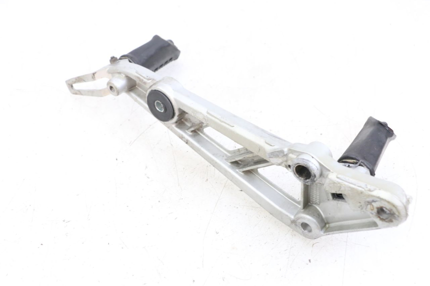 photo de FUSSRASTEN HALTEPLATTEN VORN RECHT HYOSUNG GF 125 (2001 - 2005) - Gesamtansicht des Produkts