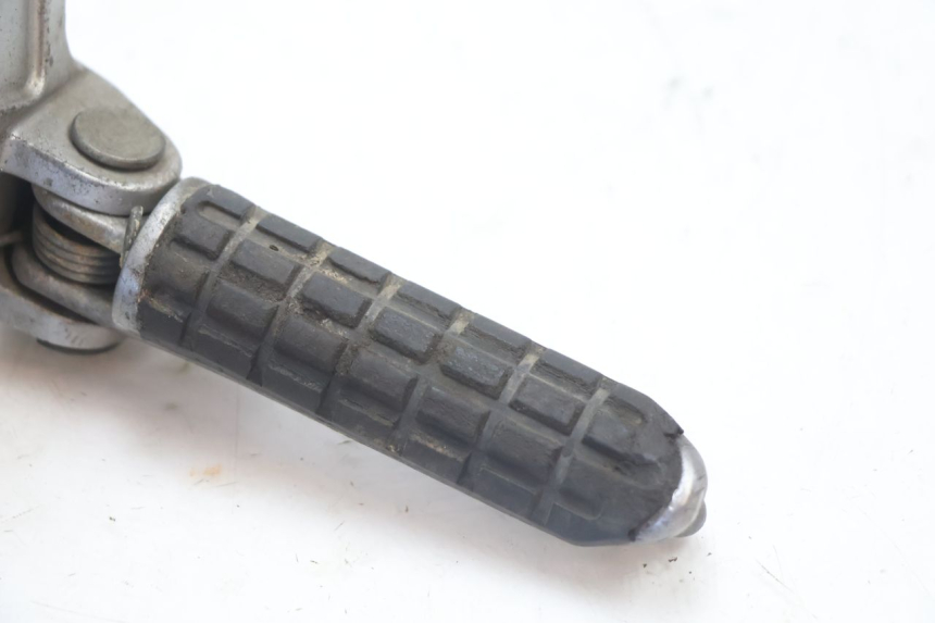 photo de FUSSRASTEN HALTEPLATTEN VORN RECHT KAWASAKI GPX F ZX750F 750 (1986 - 1990) - Detailansicht des Bauteils