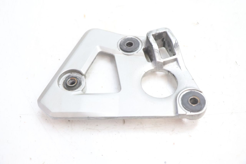 photo de FUSSRASTEN HALTEPLATTEN VORN RECHT SUZUKI GSX F GSXF 750 (1988 - 1998) - Detailansicht des Bauteils