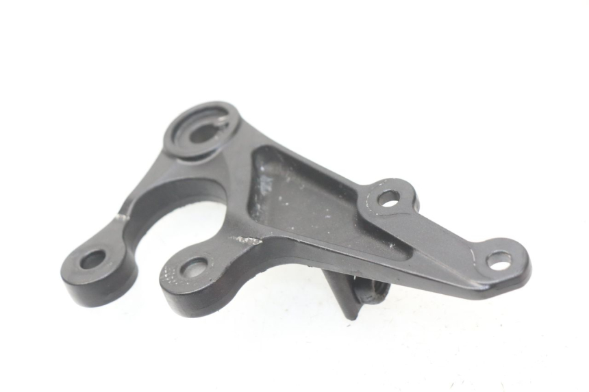 photo de FUSSRASTEN HALTEPLATTEN VORN RECHT SUZUKI GSX-R GSXR K16 1000 (2012 - 2016) - Detailansicht des Bauteils