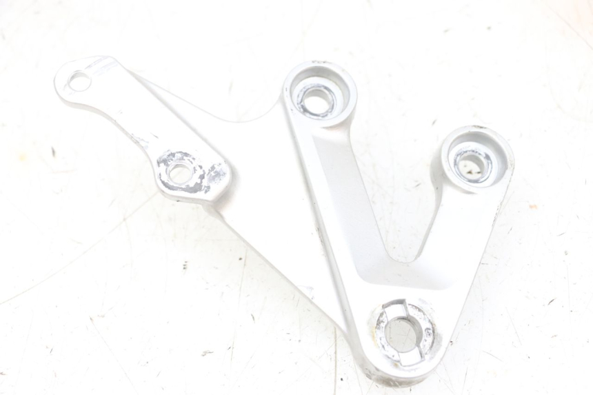 photo de FUSSRASTEN HALTEPLATTEN VORN RECHT SUZUKI GSXR GSX-R 1000 (2003 - 2004) - Hauptansicht