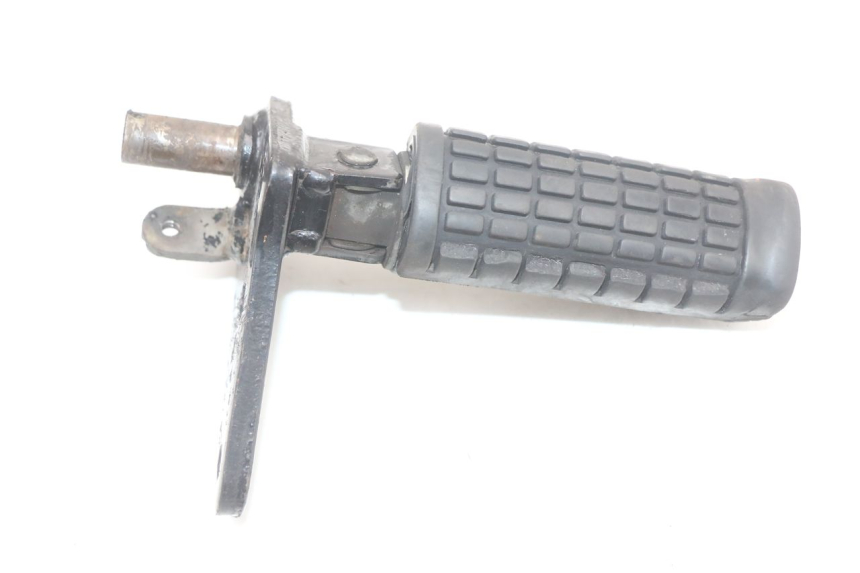 photo de FUSSRASTEN HALTEPLATTEN VORN RECHT SUZUKI GZ MARAUDER 125 (1998 - 2004) - Detailansicht des Bauteils