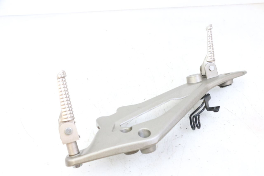 photo de FUSSRASTEN HALTEPLATTEN VORN RECHT KIDEN KD125-G 125 (2018 - 2022) - Detailansicht des Bauteils