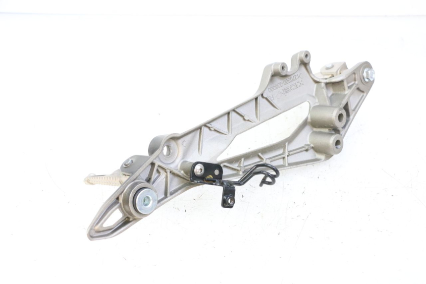 photo de FUSSRASTEN HALTEPLATTEN VORN RECHT KIDEN KD125-G 125 (2018 - 2022) - Technische Nahaufnahme