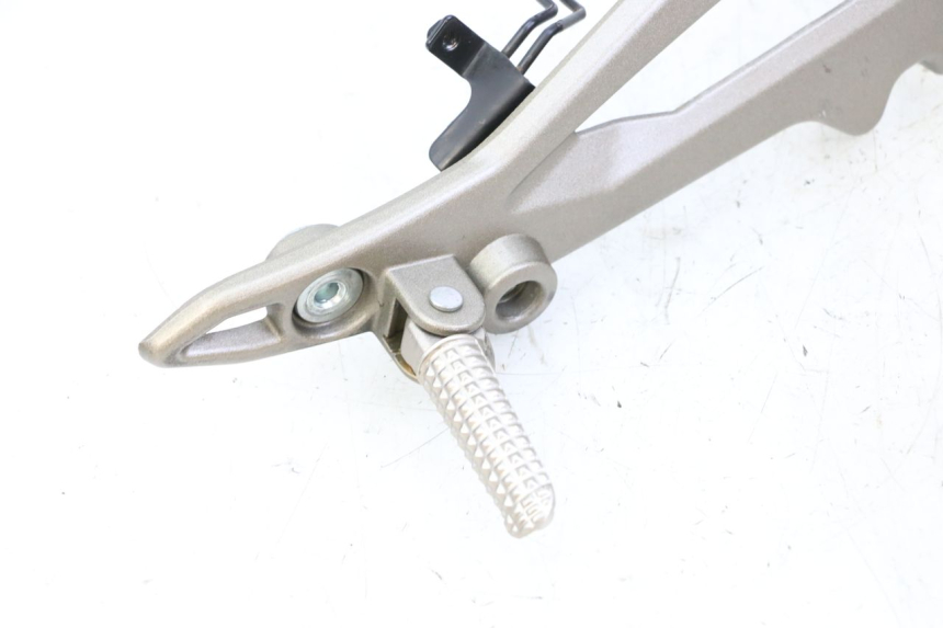 photo de FUSSRASTEN HALTEPLATTEN VORN RECHT KIDEN KD125-G 125 (2018 - 2022) - Geprüftes Gebrauchtteil