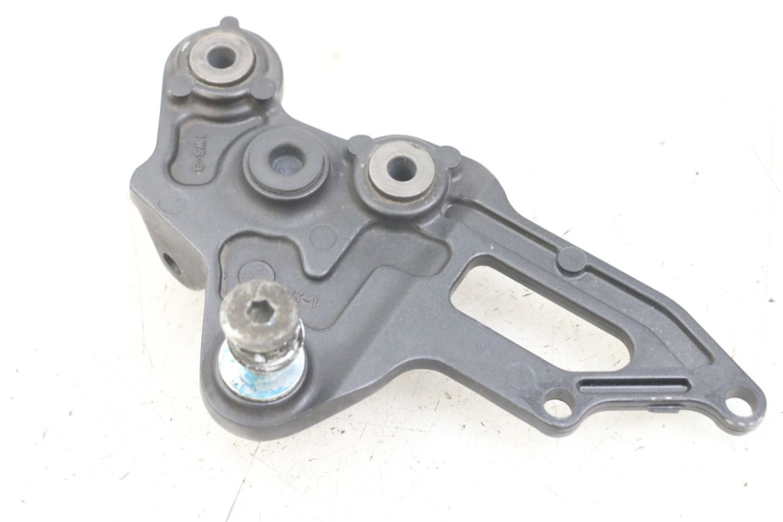 photo de RECHTE VORDERE FUßRASTENHALTERUNG YAMAHA MT-07 MT07 ABS 700 (2014 - 2017) - Detailansicht des Bauteils