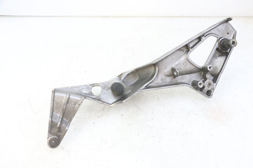 photo de FUSSRASTEN HALTEPLATTEN VORN RECHT HONDA NTV DEAUVILLE ABS 700 (2007 - 2016) - Technische Nahaufnahme