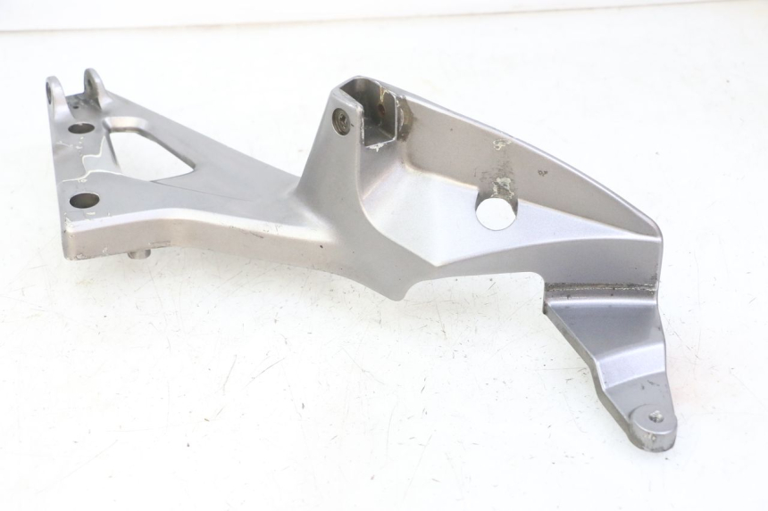 photo de FUSSRASTEN HALTEPLATTEN VORN RECHT HONDA NTV DEAUVILLE ABS 700 (2007 - 2016) - Oberflächenzustand und Material