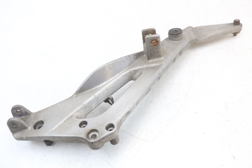 photo de RECHTE VORDERE FUßRASTENHALTERUNG HONDA NTV DEAUVILLE 650 (1998 - 2001) - Alternative Perspektive