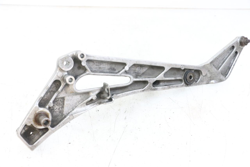 photo de RECHTE VORDERE FUßRASTENHALTERUNG HONDA NTV DEAUVILLE 650 (1998 - 2001) - Technische Nahaufnahme