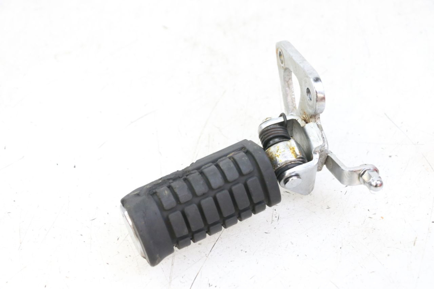 photo de FUSSRASTEN HALTEPLATTEN VORN RECHT REGAL RAPTOR RAXTER 2 125 (2007 - 2015) - Detailansicht des Bauteils