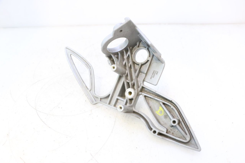 photo de FUSSRASTEN HALTEPLATTEN VORN RECHT CAN-AM SPYDER RS 1000 (2008 - 2012) - Oberflächenzustand und Material