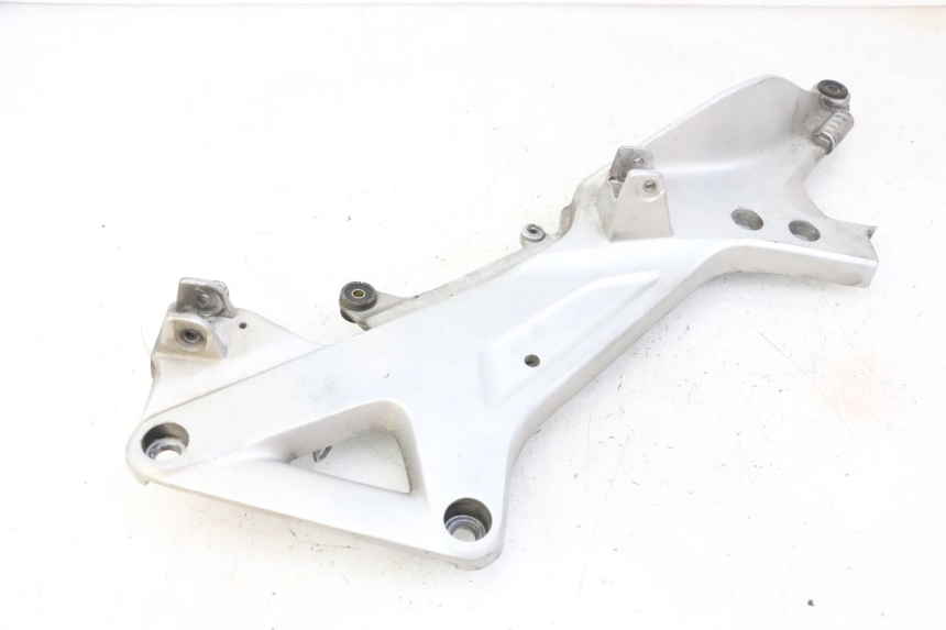 photo de FUSSRASTEN HALTEPLATTEN VORN RECHT HONDA ST PAN EUROPEAN 1300 (2002 - 2013) - Detailansicht des Bauteils