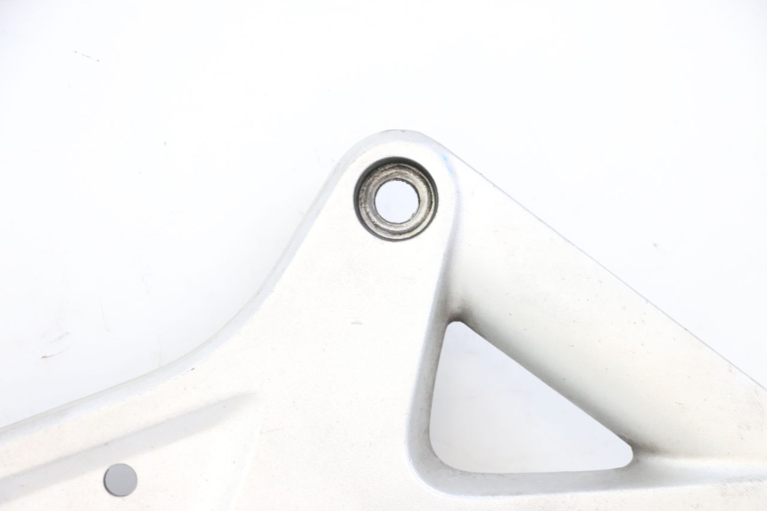 photo de FUSSRASTEN HALTEPLATTEN VORN RECHT HONDA ST PAN EUROPEAN 1300 (2002 - 2013) - Zoom auf Komponenten