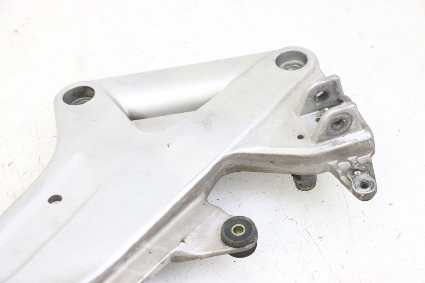 photo de FUSSRASTEN HALTEPLATTEN VORN RECHT HONDA ST PAN EUROPEAN 1300 (2002 - 2013) - Alternative Perspektive