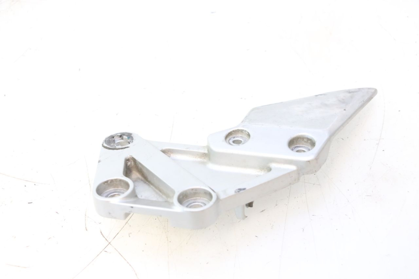 photo de FUSSRASTEN HALTEPLATTEN VORN RECHT SUZUKI SV S 650 (2003 - 2009) - Gesamtansicht des Produkts