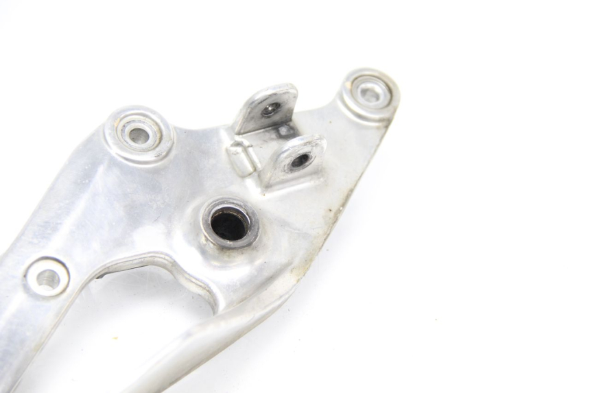 photo de FUSSRASTEN HALTEPLATTEN VORN RECHT YAMAHA TDM ABS 900 (2002 - 2014) - Zoom auf Gebrauchszustand