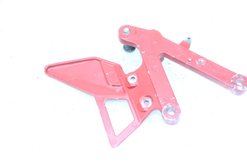 photo de FUSSRASTEN HALTEPLATTEN VORN RECHT YAMAHA TZR 50 (2008 - 2016) - Zoom auf Gebrauchszustand