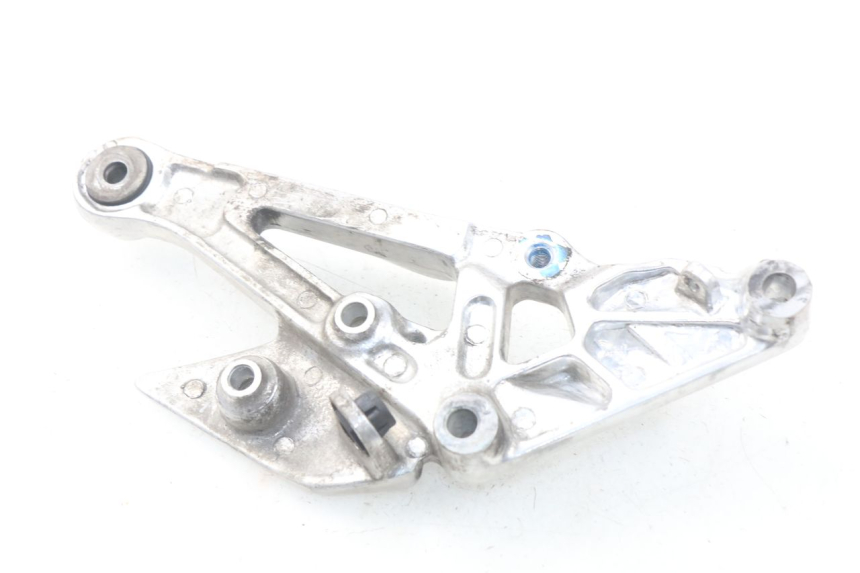 photo de FUSSRASTEN HALTEPLATTEN VORN RECHT YAMAHA XJ600 XJ DIVERSION 600 (1992 - 1997) - Zoom auf Gebrauchszustand