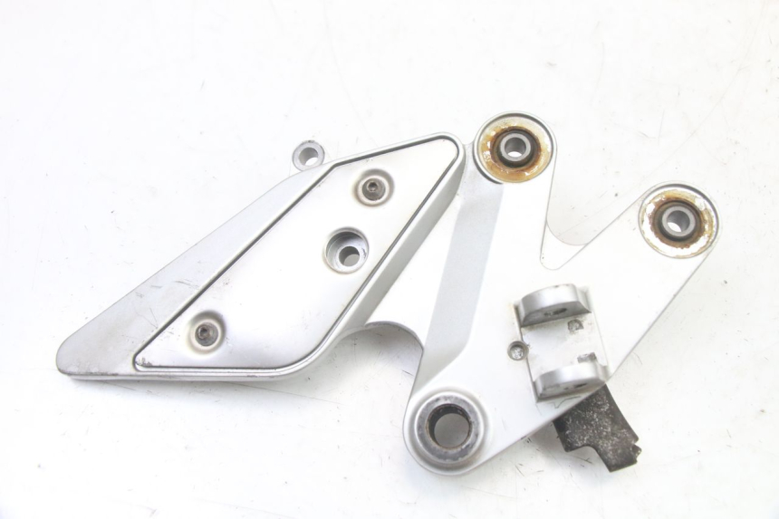 photo de FUSSRASTEN HALTEPLATTEN VORN RECHT YAMAHA FZ6 FAZER S2 600 (2007 - 2011) - Hauptansicht