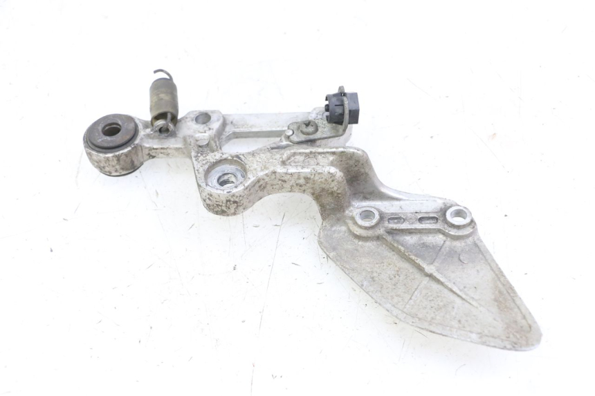 photo de RECHTE VORDERE FUßRASTENHALTERUNG YAMAHA FZS FAZER 600 (2001 - 2003) - Zoom auf Gebrauchszustand