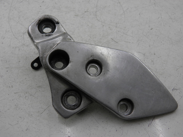 photo de FUSSRASTEN HALTEPLATTEN VORN RECHT YAMAHA XJR 1300 (1998 - 2002) - Hauptansicht