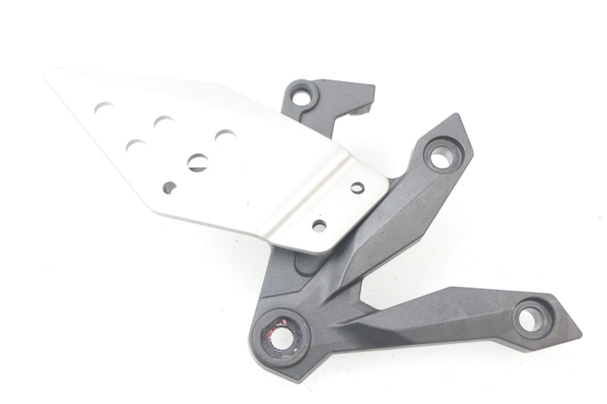 photo de FUSSRASTEN HALTEPLATTEN VORN RECHT KAWASAKI Z ABS 750 (2007 - 2013) - Hauptansicht