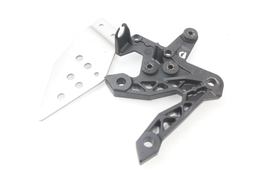 photo de FUSSRASTEN HALTEPLATTEN VORN RECHT KAWASAKI Z ABS 750 (2007 - 2013) - Zoom auf Gebrauchszustand