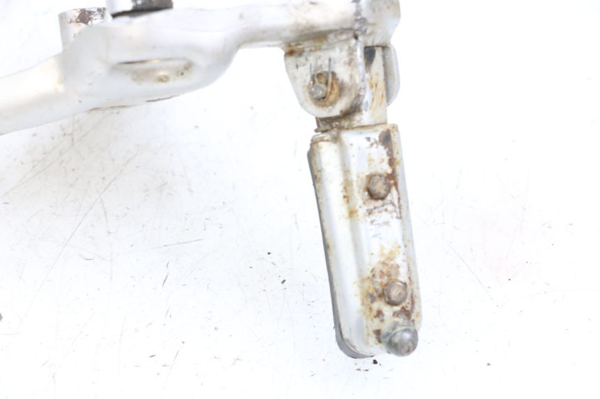 photo de FUSSRASTEN HALTEPLATTEN VORN LINKS MAG POWER BOMBERS 4T 50 (2016 - 2026) - Alternative Perspektive