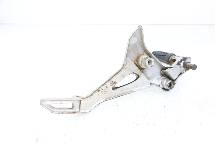 photo de FUSSRASTEN HALTEPLATTEN VORN LINKS MAG POWER BOMBERS 4T 50 (2016 - 2026) - Details der Befestigungspunkte