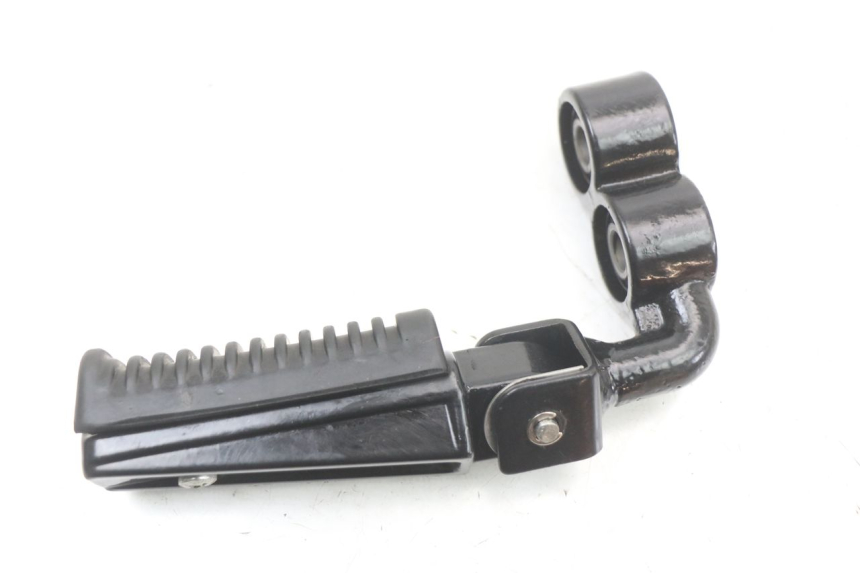 photo de FUSSRASTEN HALTEPLATTEN VORN LINKS ARCHIVE CAFE RACER 4T 50 (2019 - 2024) - Zoom auf Gebrauchszustand