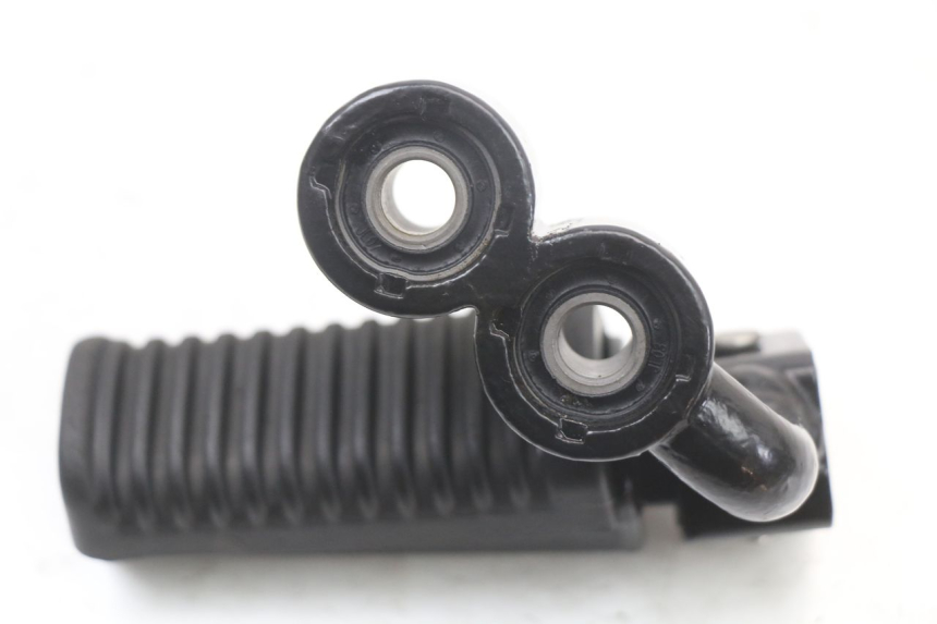 photo de FUSSRASTEN HALTEPLATTEN VORN LINKS ARCHIVE CAFE RACER 4T 50 (2019 - 2024) - Gesamtansicht des Produkts