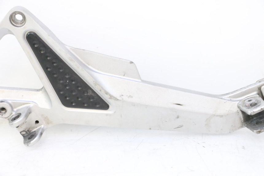 photo de FUSSRASTEN HALTEPLATTEN VORN LINKS HONDA CB F HORNET 600 (2005 - 2006) - Details der Befestigungspunkte