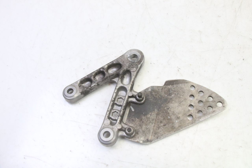 photo de LINKE VORDERE FUßRASTENHALTERUNG HONDA CBR RR FIREBLADE 900 (1992 - 1994) - Alternative Perspektive