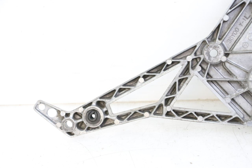 photo de FUSSRASTEN HALTEPLATTEN VORN LINKS YAMAHA FJ 36Y 1100 (1984 - 1985) - Alternative Perspektive