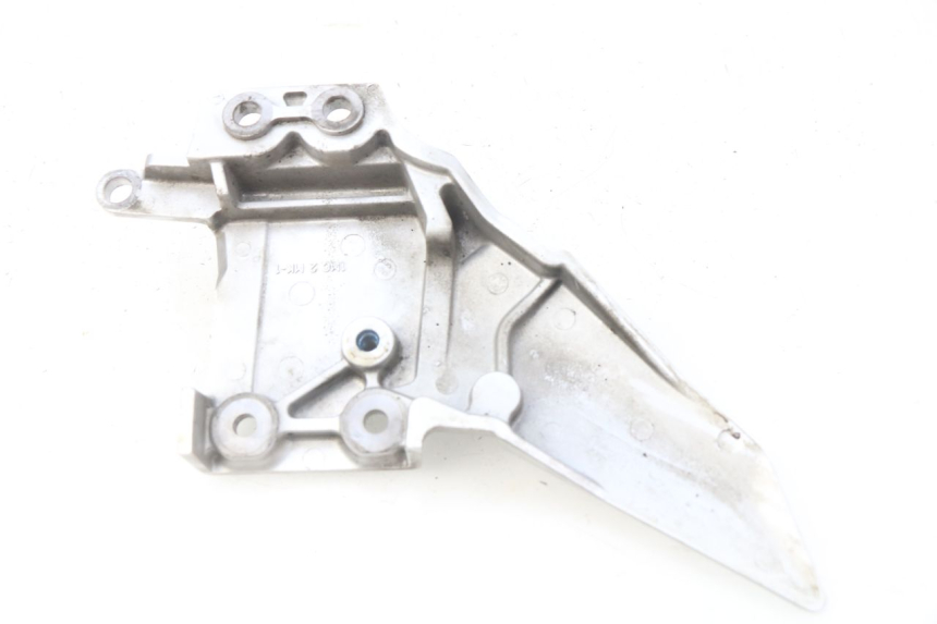 photo de LINKE VORDERE FUßRASTENHALTERUNG YAMAHA FJR ABS 1300 (2016 - 2020) - Detailansicht des Bauteils