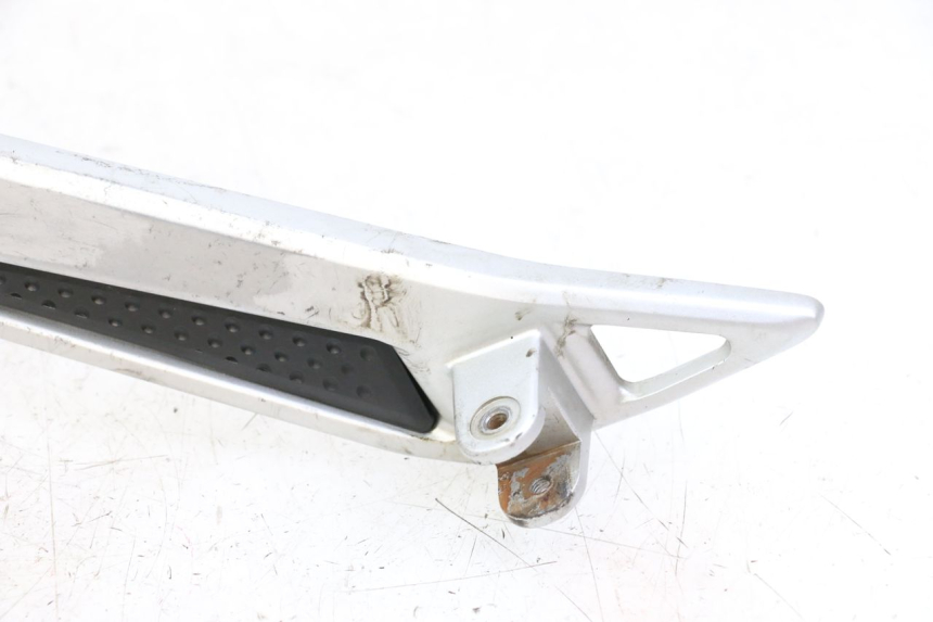 photo de LINKE VORDERE FUßRASTENHALTERUNG YAMAHA FJR ABS 1300 (2006 - 2012) - Details der Befestigungspunkte