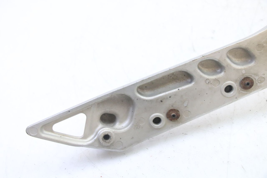 photo de LINKE VORDERE FUßRASTENHALTERUNG YAMAHA FJR ABS 1300 (2006 - 2012) - Oberflächenzustand und Material