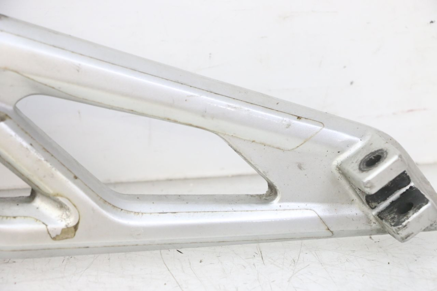 photo de FUSSRASTEN HALTEPLATTEN VORN LINKS BMW G310 R 310 (2016 - 2020) - Oberflächenzustand und Material