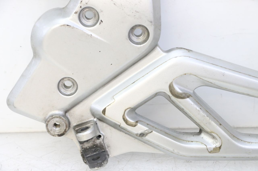 photo de FUSSRASTEN HALTEPLATTEN VORN LINKS BMW G310 R 310 (2016 - 2020) - Geprüftes Gebrauchtteil