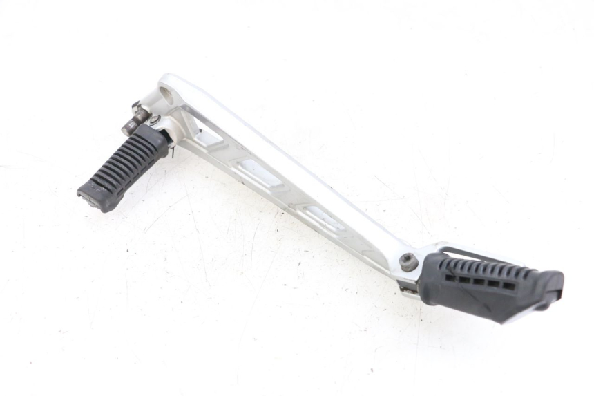 photo de FUSSRASTEN HALTEPLATTEN VORN LINKS HYOSUNG GF 125 (2001 - 2005) - Detailansicht des Bauteils