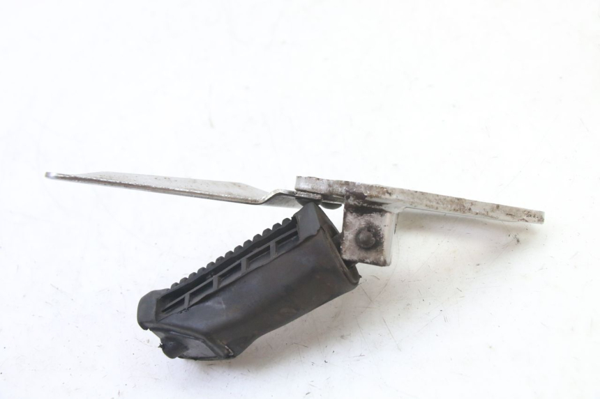 photo de FUSSRASTEN HALTEPLATTEN VORN LINKS SUZUKI GS GSE 500 (2001 - 2003) - Kennzeichnungen und Originalreferenzen