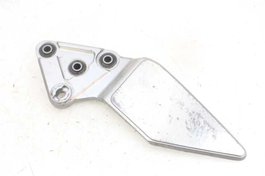 photo de FUSSRASTEN HALTEPLATTEN VORN LINKS SUZUKI GSF N BANDIT 600 (1996 - 1999) - Hauptansicht