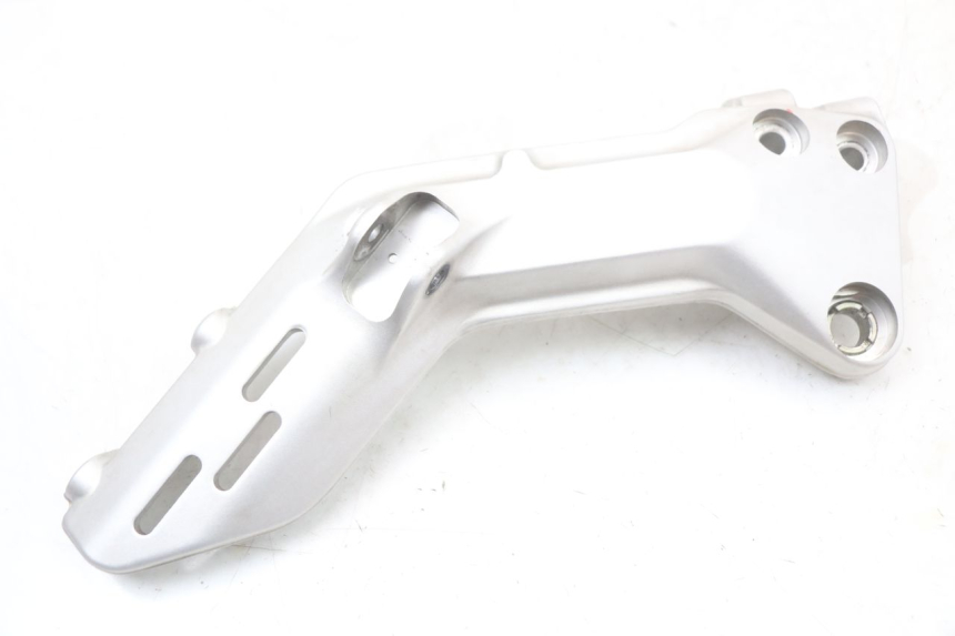 photo de FUSSRASTEN HALTEPLATTEN VORN LINKS HUSQVARNA SVARTPILEN 401 (2018 - 2023) - Technische Nahaufnahme