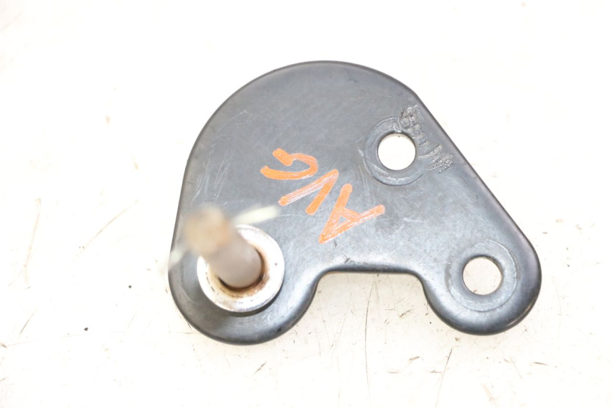 photo de FUSSRASTEN HALTEPLATTEN VORN LINKS KEEWAY K-LIGHT KLIGHT 125 (2018 - 2025) - Detailansicht des Bauteils